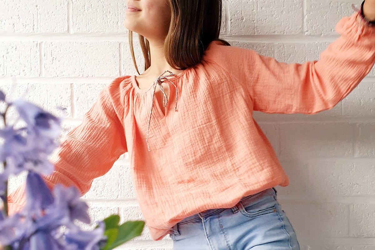 Présentation d'un chemisier en double gaze