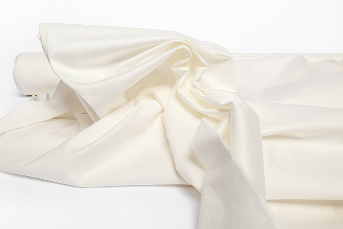 Présentation du satin de coton extensible