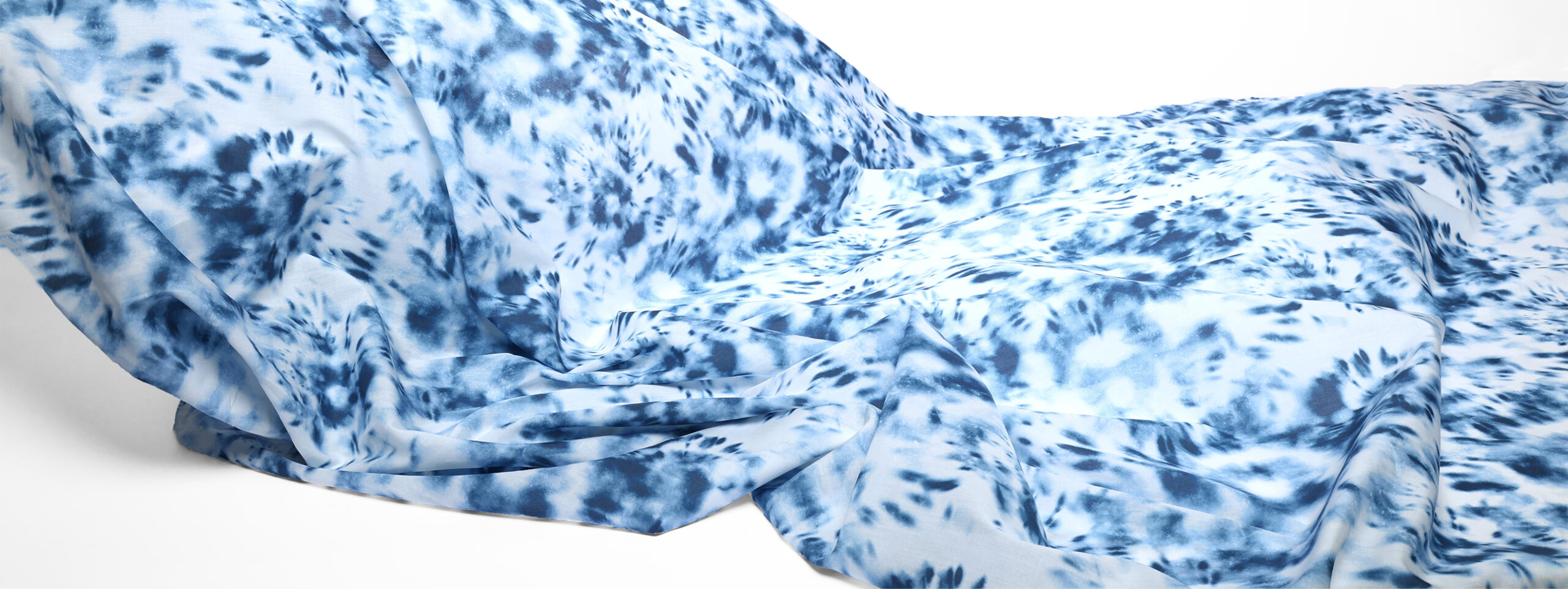 tie-and-dye-01-2640x992 Présentation d'un tissu en coton issu de la collection tie and dye de chez Stragier