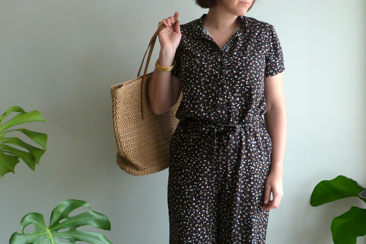 Présentation d'une robe à motifs en twill tencel