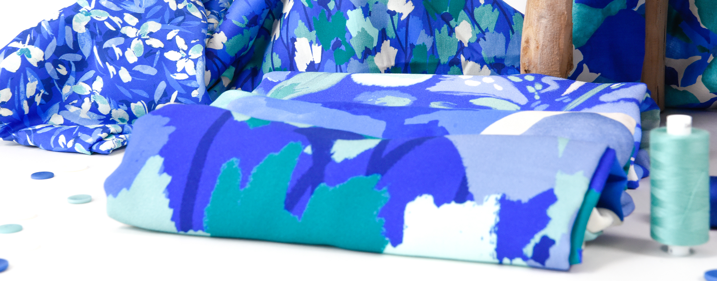 UNE-minerale-azurite-02-2400x940 Tissus UNE minérale azurite