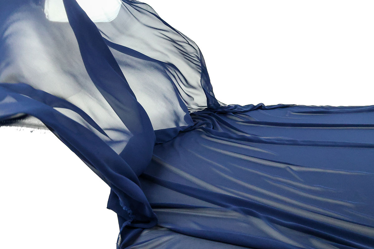 Présentation d'un tissu en mousseline polyester