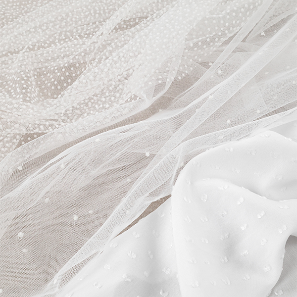 plumetis-01-600x600 Présentation de tissu plumetis