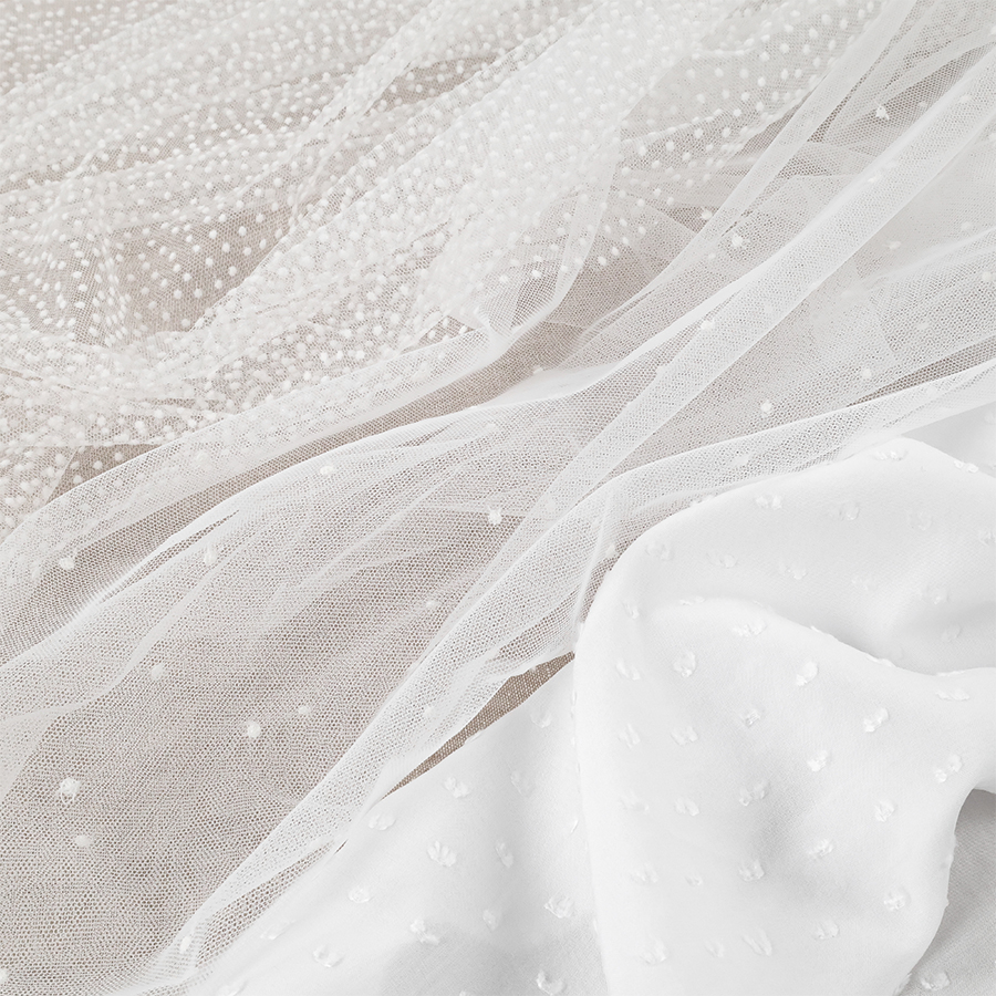 Présentation de tissu plumetis