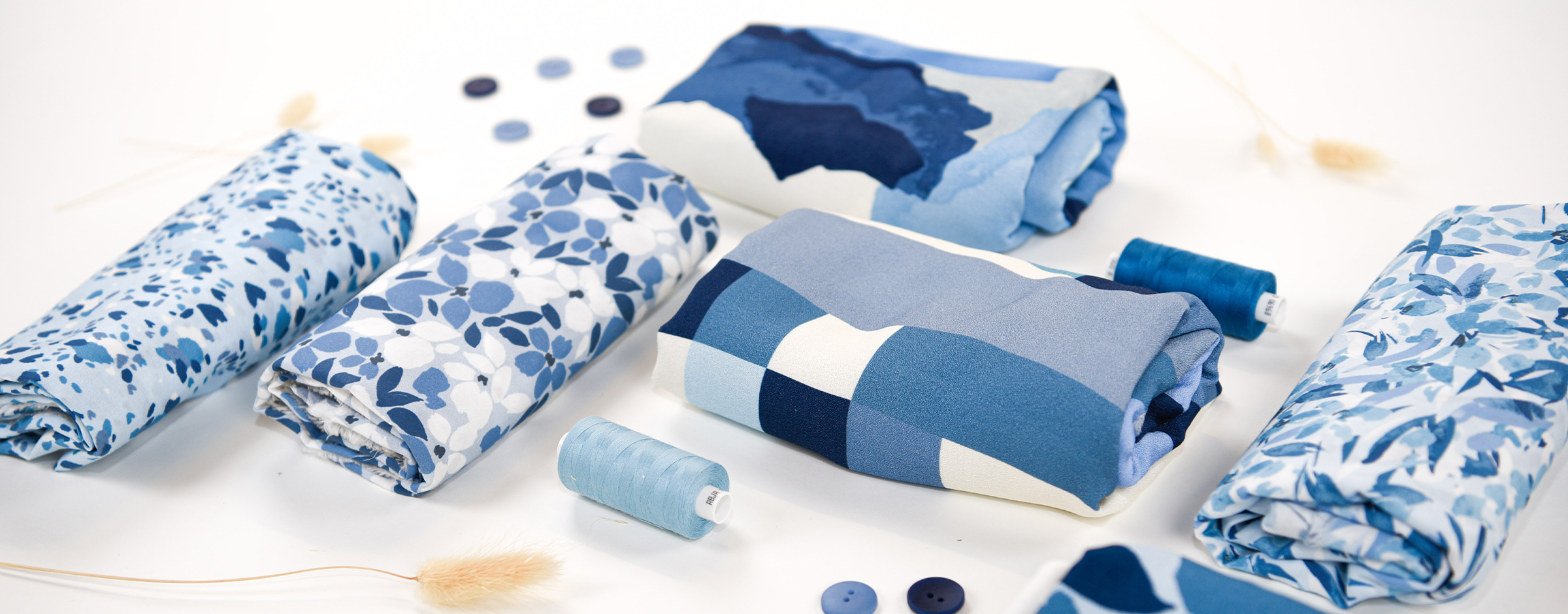 Présentation des tissus "niagara" qui font partie de la collection UNE paradis