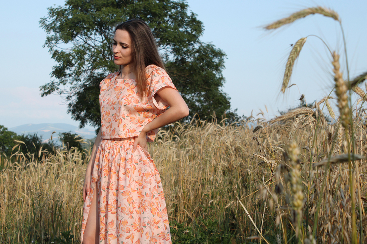 cha_coud dans une robe UNE Evasion Canopée