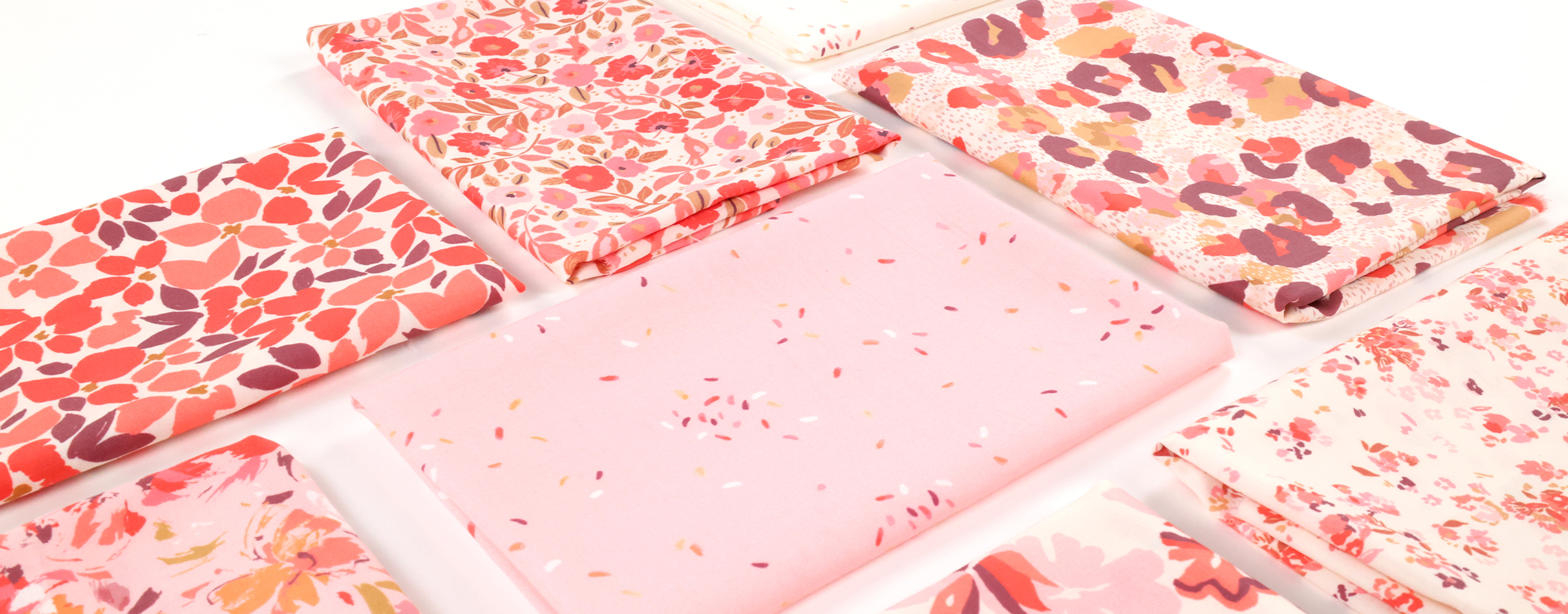 UNE-Origine-corail-rose-01-2400x940 Présentation des différents tissus qui composent la collection UNE Origine corail rose de chez Stragier