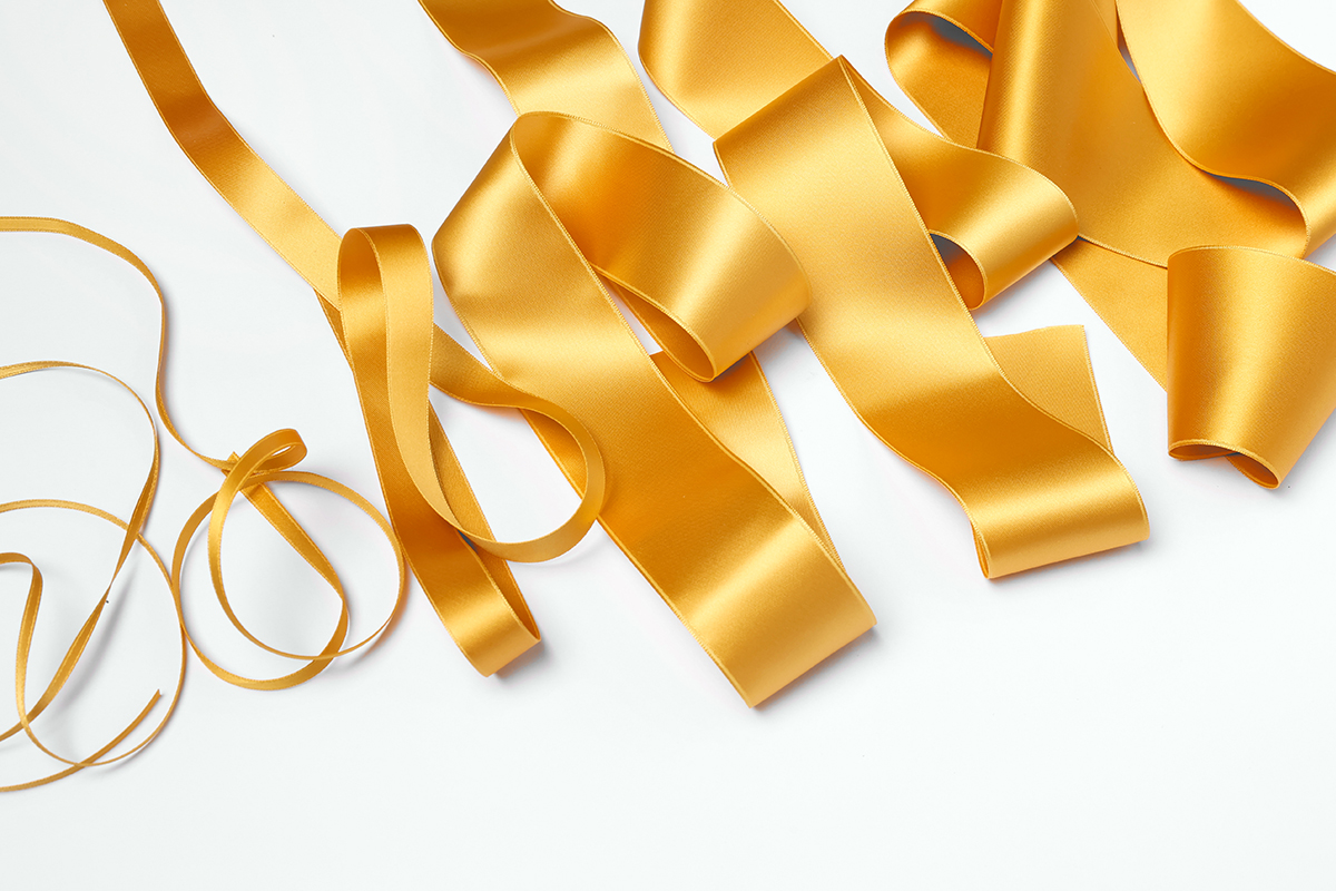 Présentation d'un magnifique ruban satin de chez Stragier