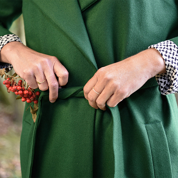 laine-foulée-thia-01-600x600 Présentation d'un manteau fait en laine dont le tissu est disponible chez Stragier