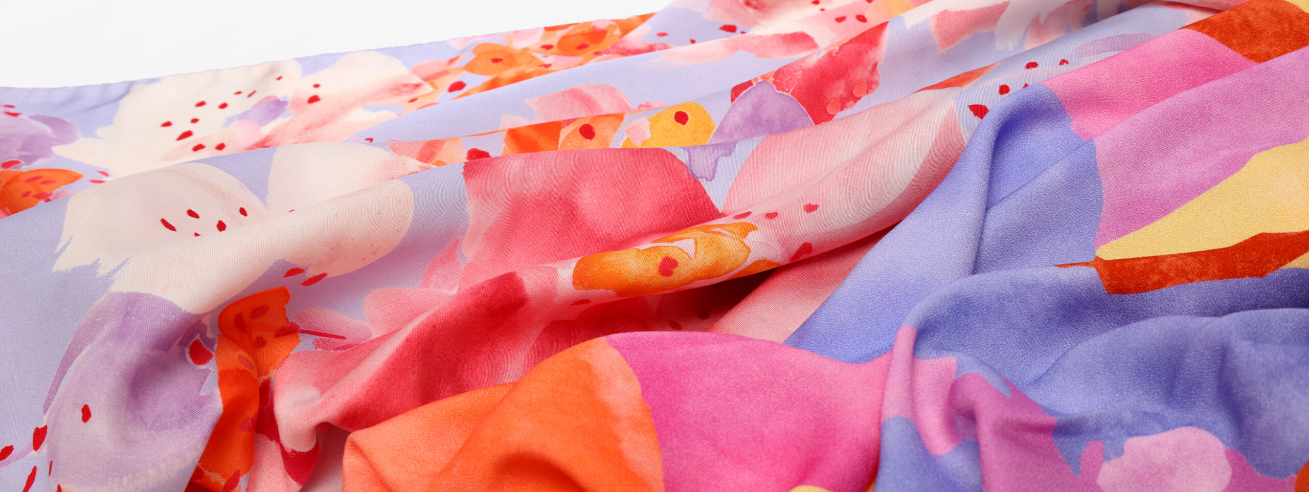 Présentation de nos tissus crêpes viscose soft et tencel de la collection UNE disponible chez Stragier