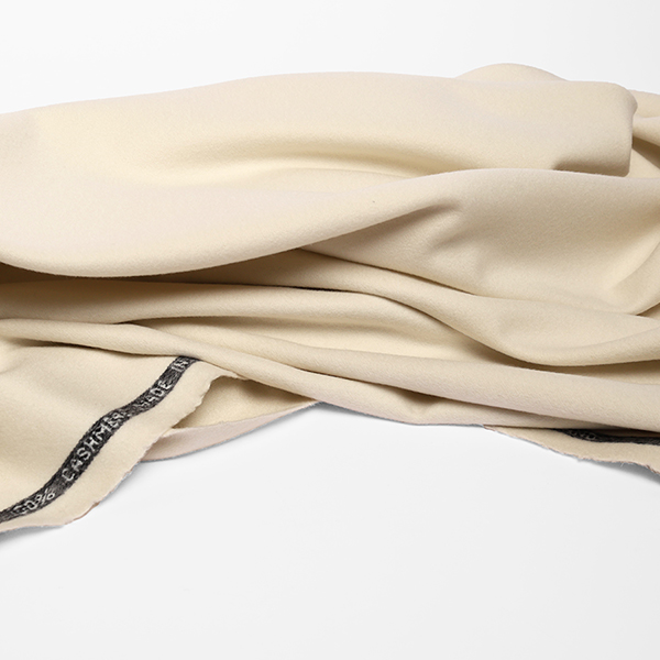 Cachemire-(10)-600x600 Présentation d'un tissu en Cachemire disponible chez Stragier