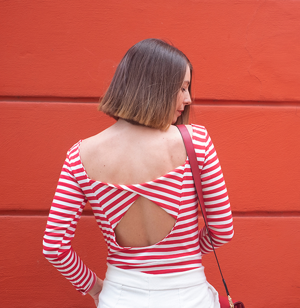 Luluroncin_marinière2_600x617 Luluroncin dans un pull en maille milano stretch vu de dos