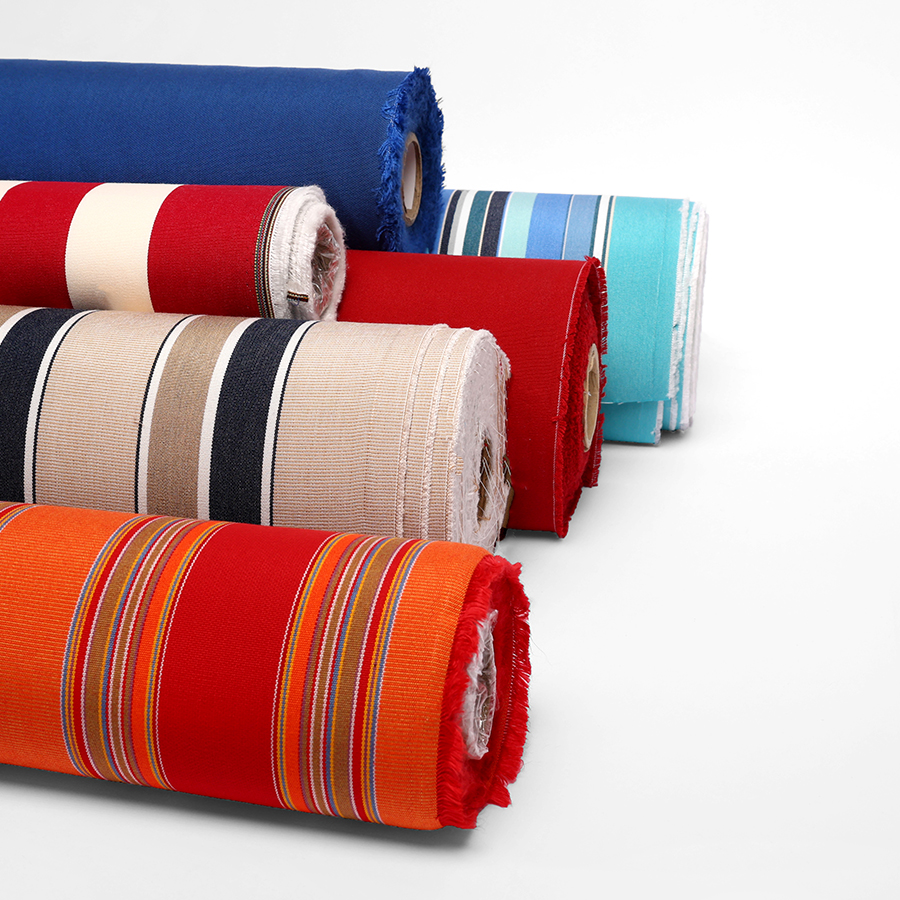 Présentation de nos tissus extérieur disponibles chez Stragier