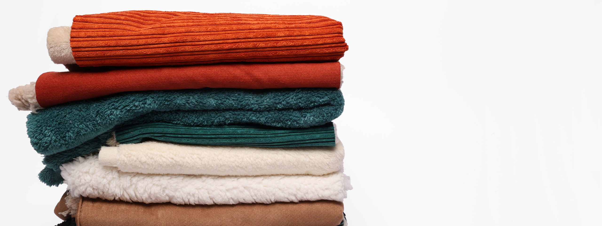 Présentation des nos différentes qualités de tissus en teddy et doudou