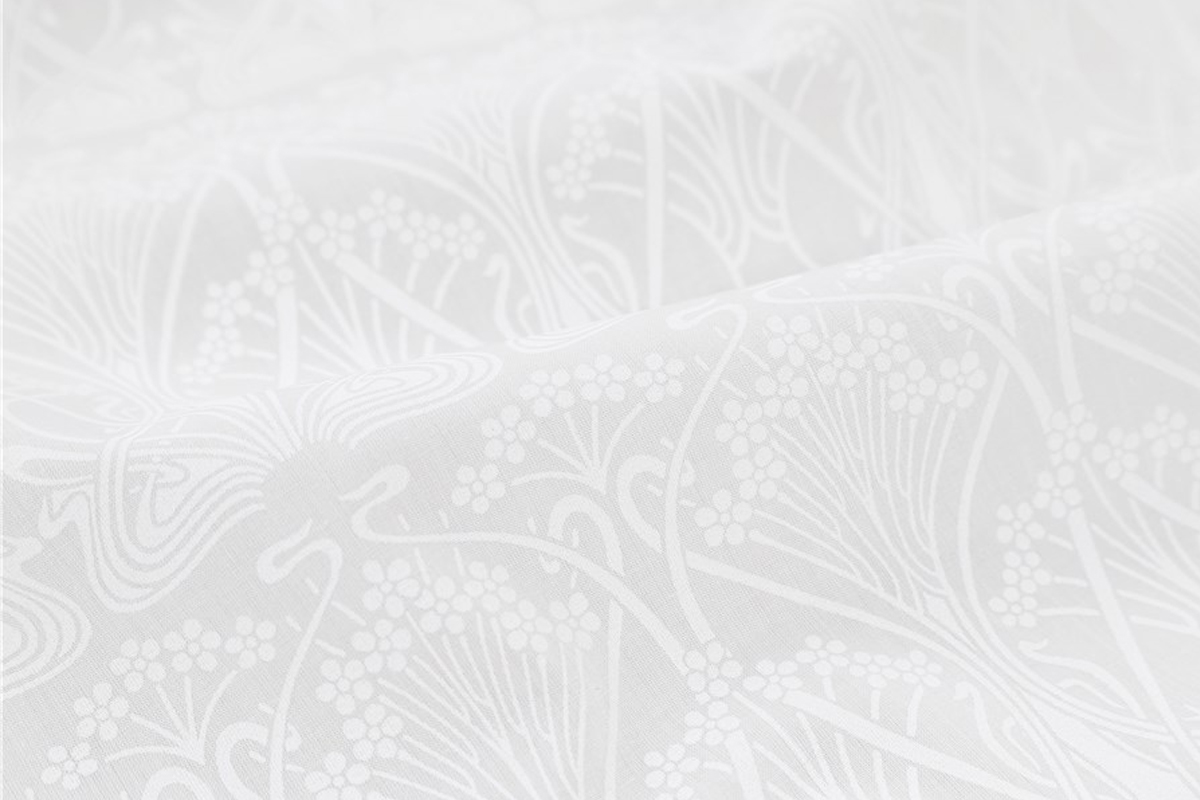 Présentation du tissu liberty Ianthe ton blanc sur blanc