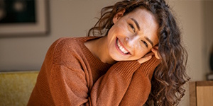 Image de femme souriante