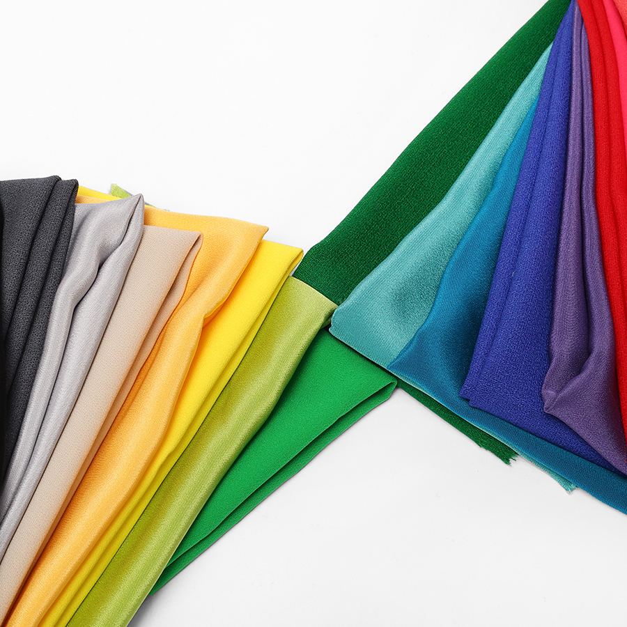 Présentation des différents tissus crêpes disponibles chez Stragier.