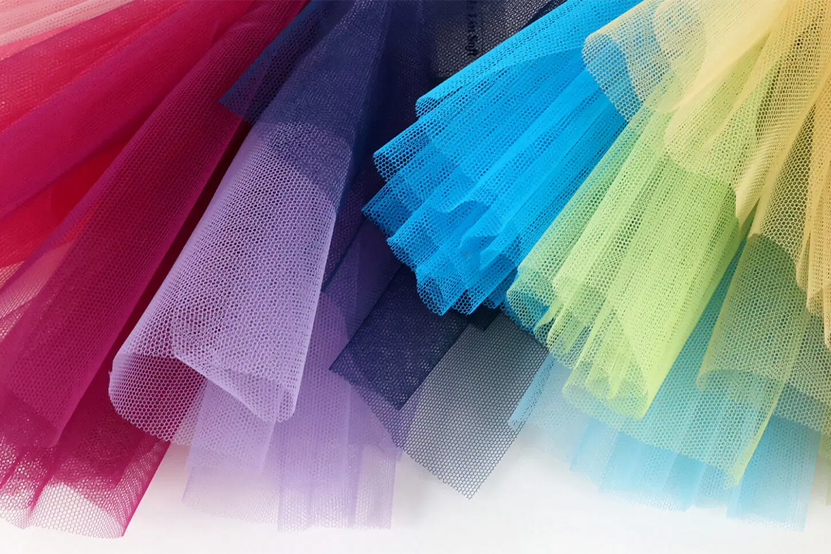 Tulle-extra-soft-illustration-1200x800 Présentation de notre gamme de tissus tulle extra soft