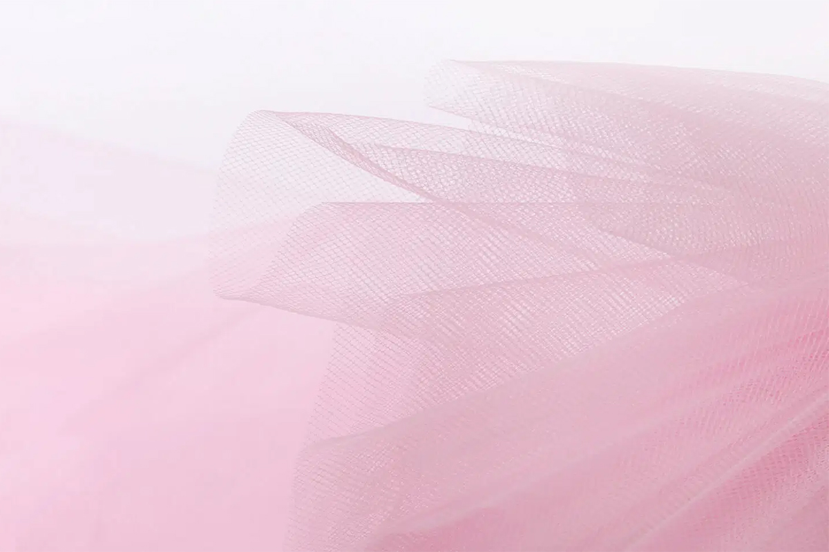 Tulle20D-demi-souple-illustration-1200x800 Présentation de notre gamme de tissus tulle 20D demi souple