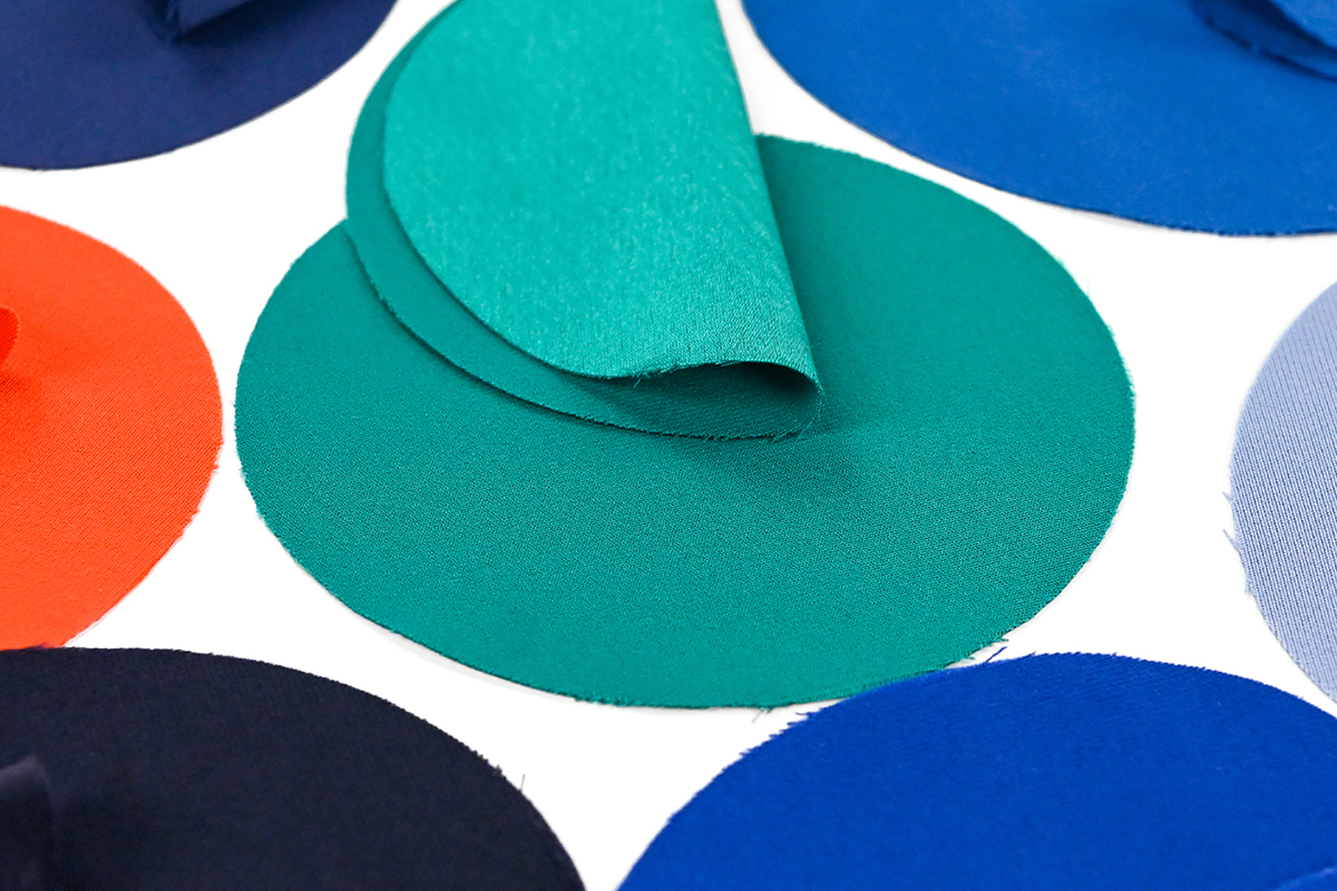 Présentation de notre gamme de tissus crêpe satin lourd