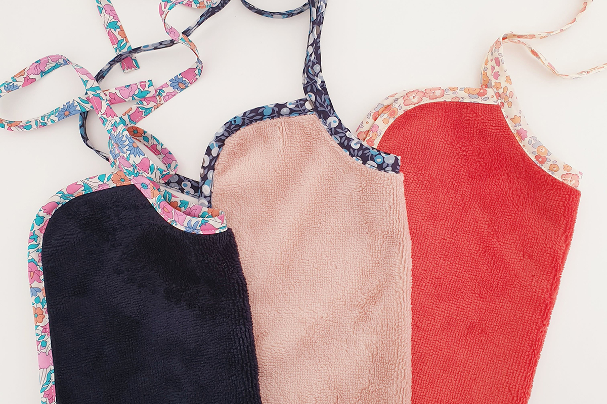 3 bavoirs fait en eponge bambou provenant de chez Stragier.