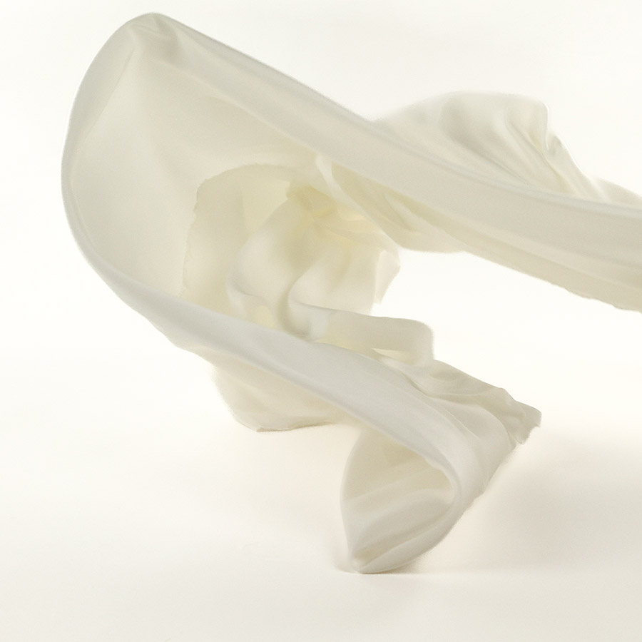 Découvrez nos tissus doublures en soie