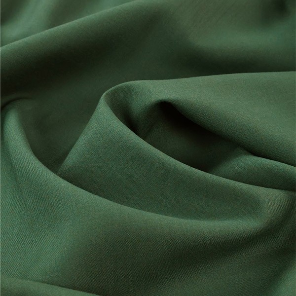 Découvrez nos tissus en laine fine : idéals pour tailleurs, costumes, jupes et robes.