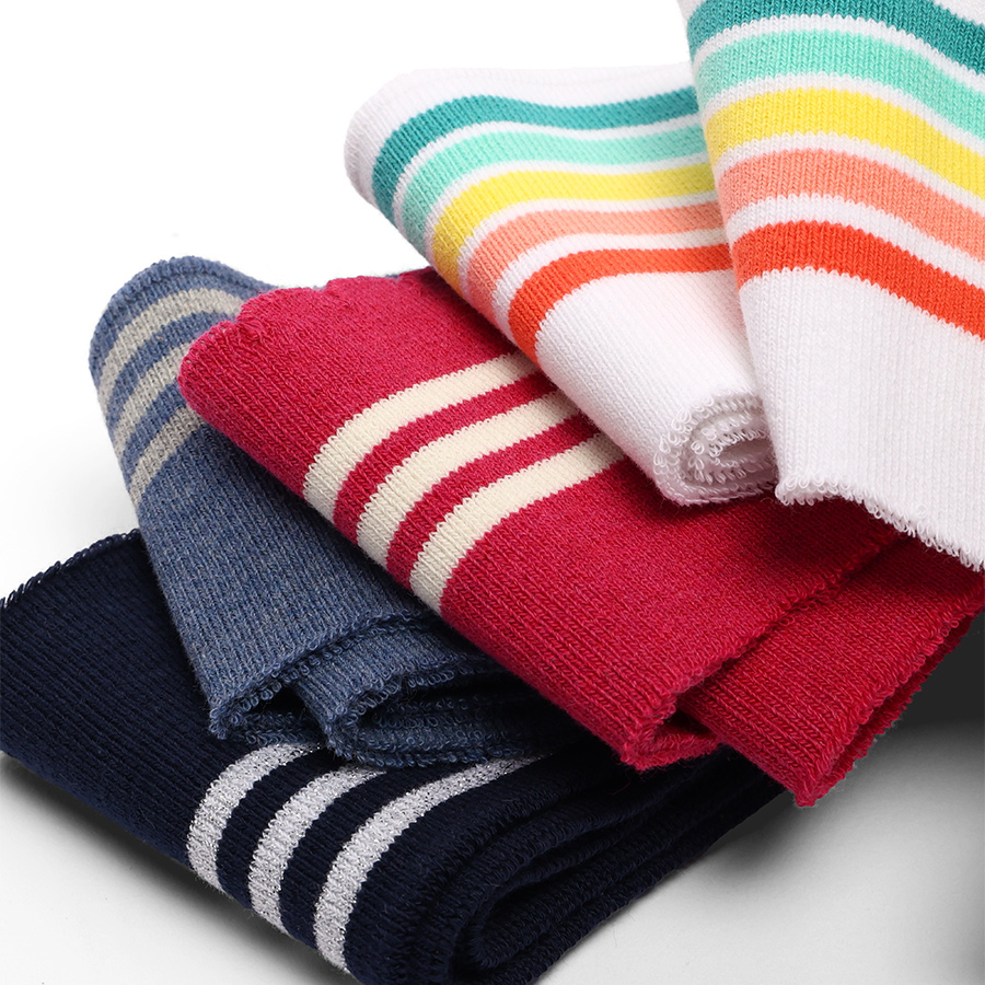 Découvrez notre gamme de Cuffs, des tissus souples et faciles à poser pour finir des manches ou le bas de vos vêtements