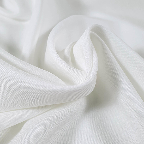 Découvrez notre gamme de popelines viscoses, souples et douces parfaits pour des chemisier ou des blouses fluides