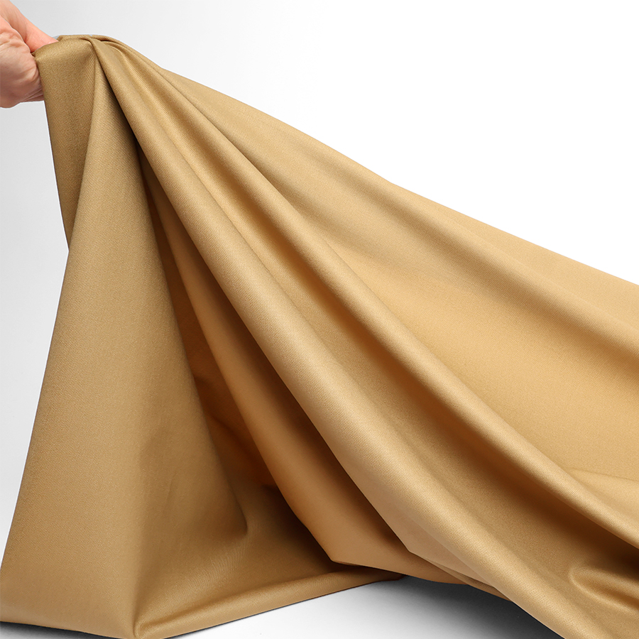 Découvrez notre gamme de tissus stretch en laine