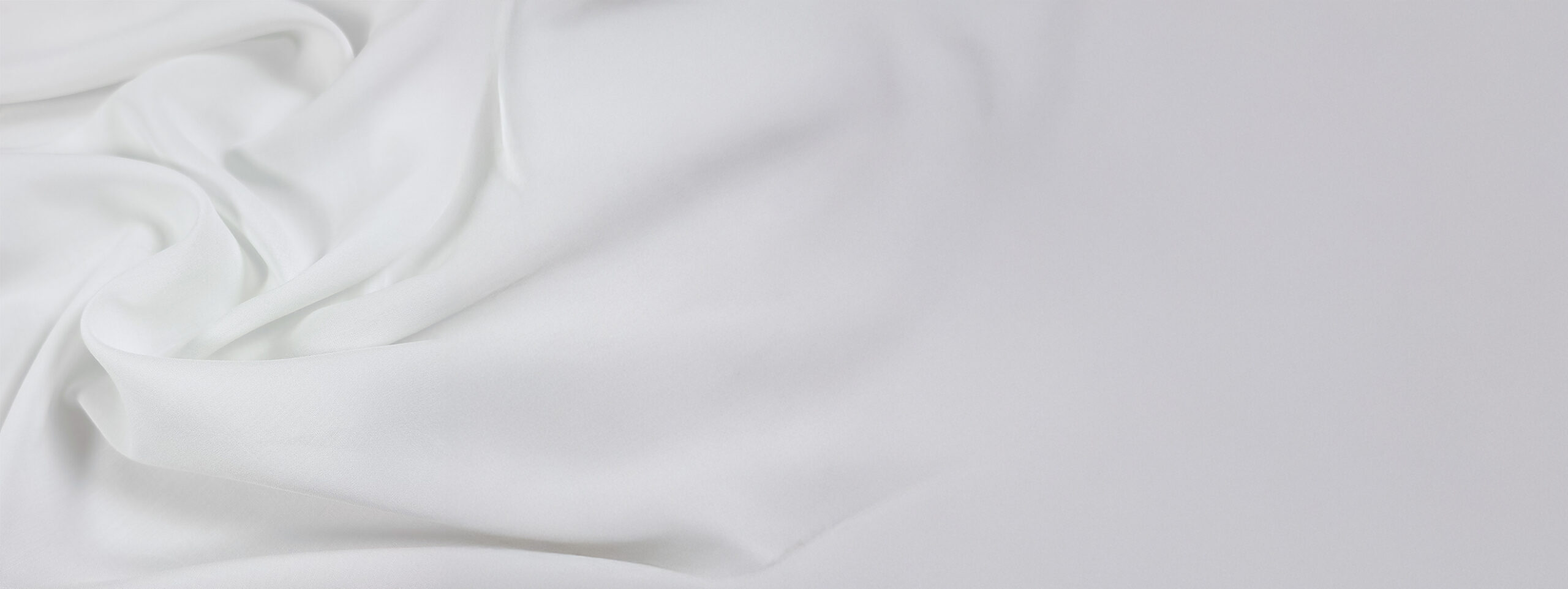 Découvrez notre gamme de tissus voiles et batistes