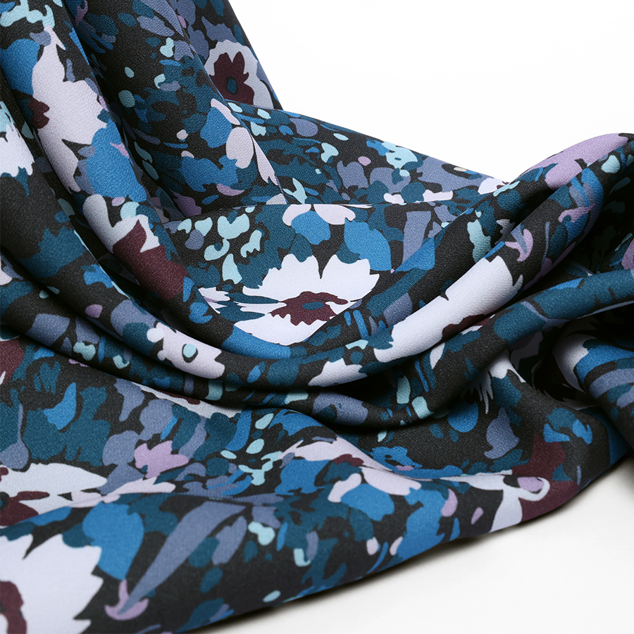 Découvrez notre gamme de tissus en crêpe lourd de Viscose Liberty.