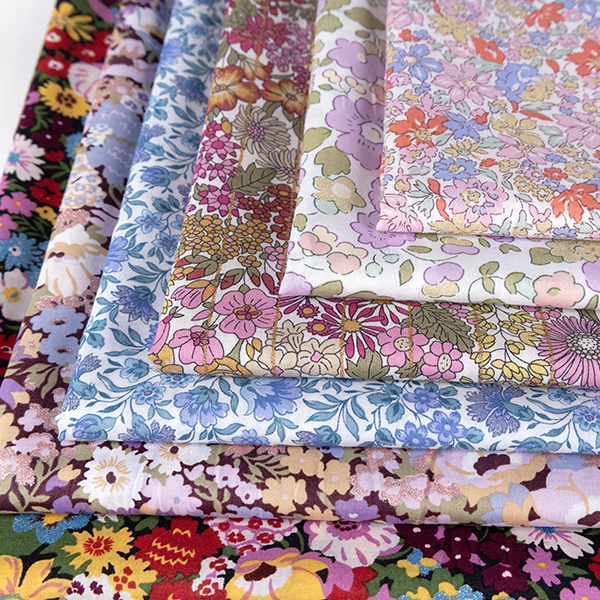 liberty-classic-metallic-pealised-header-600x600 Découvrez la collection Liberty Classic Metallic Pearlised : des tissus iconiques rehaussés d’encre irisée pour des créations raffinées et uniques.