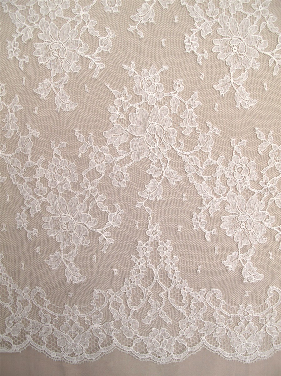 Chantilly Lace - Julienne - Stragier Pale Ivory - 90 cm