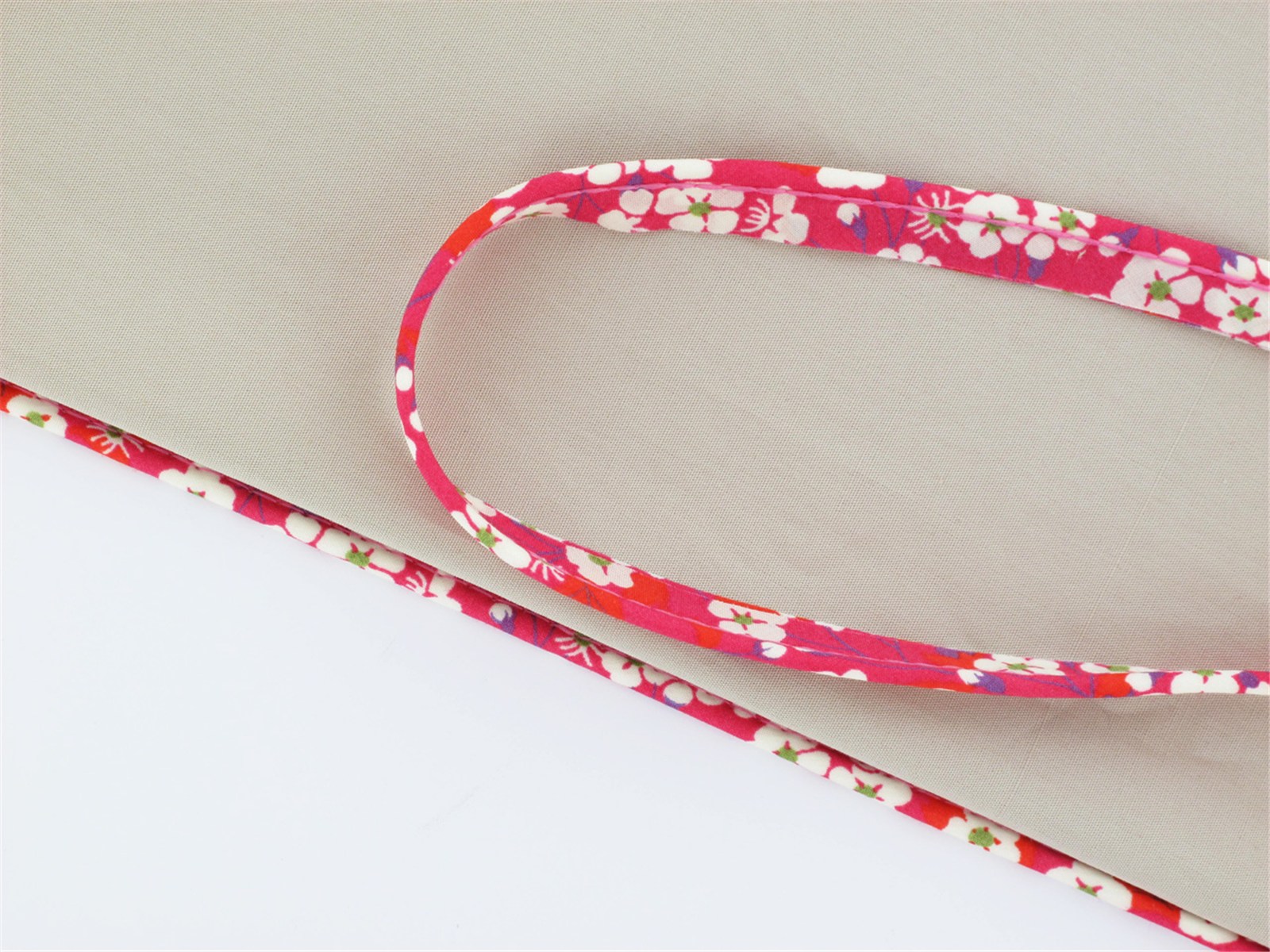 Piping Ribbon - 1033 Mitsi - B