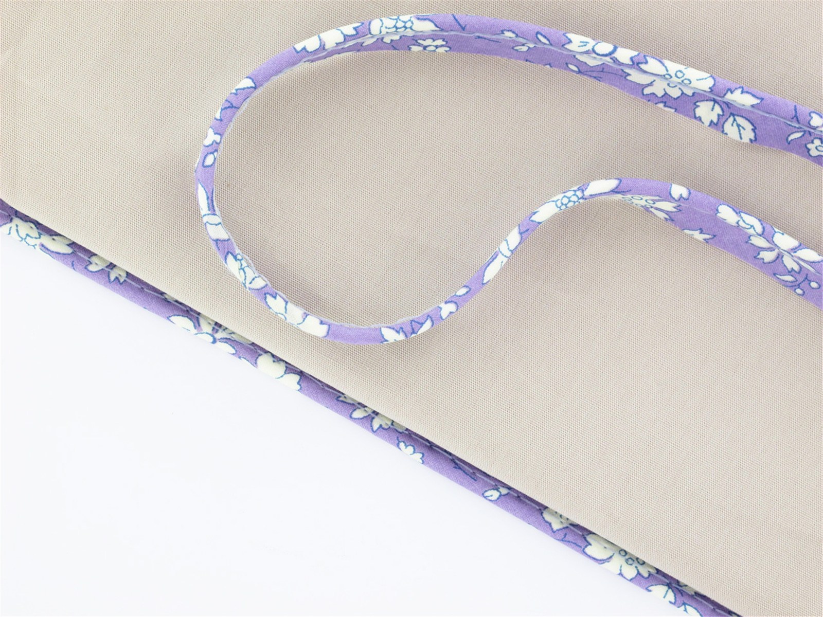 Piping Ribbon - 3055 Capel - V