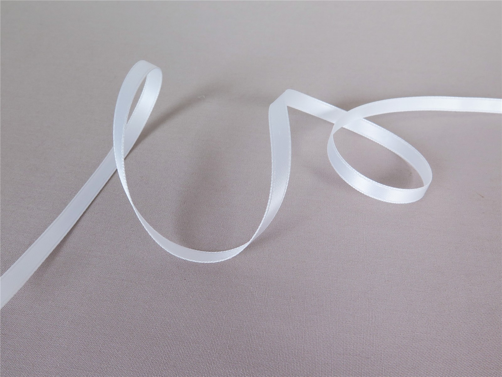 Double Face Satin Ribbon - Plain - 401 Blanc - 6 mm