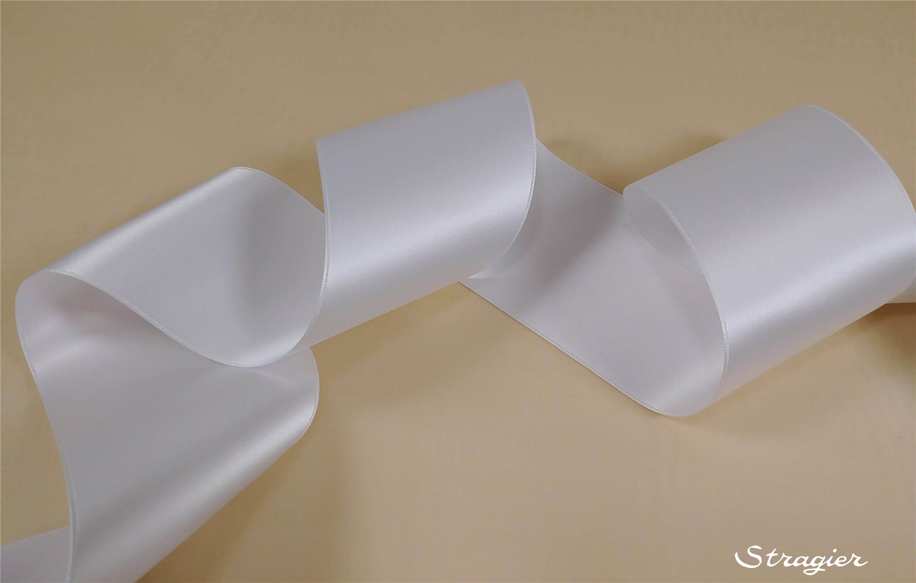 Ruban Satin double face - uni - 401 Blanc - 70 mm