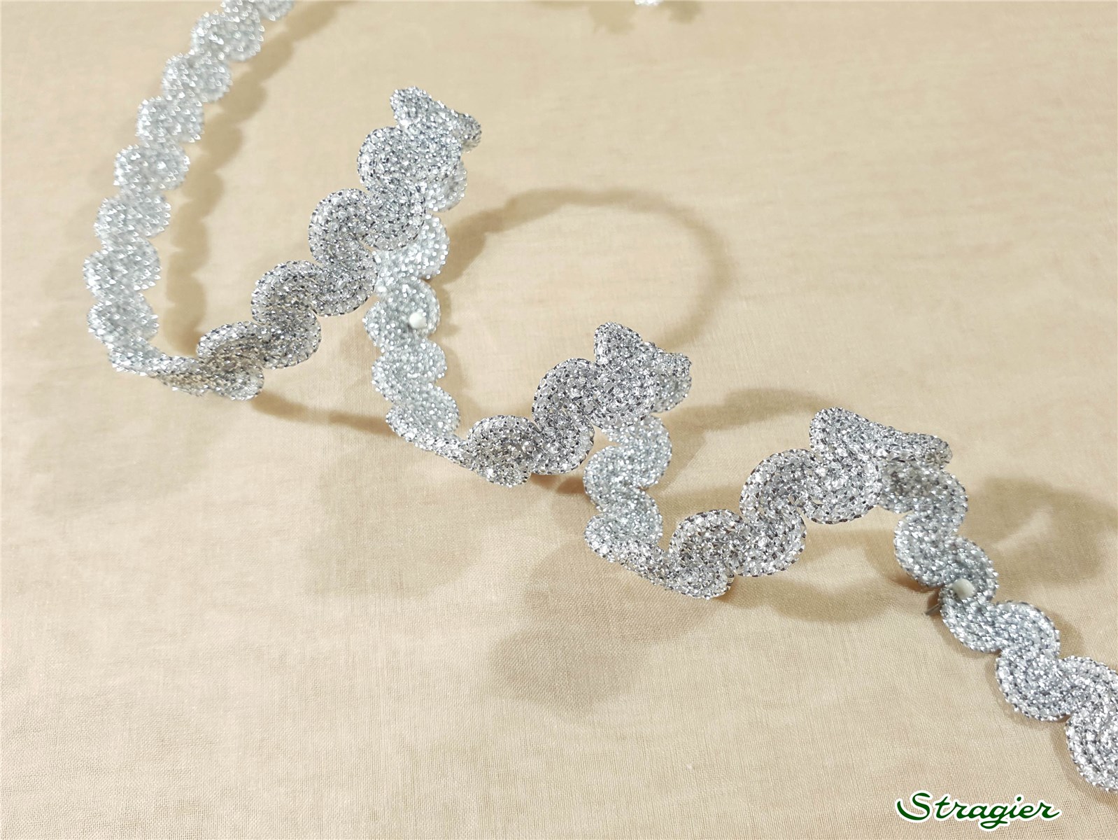 Galon de passementerie - uni - Argent - 8 mm