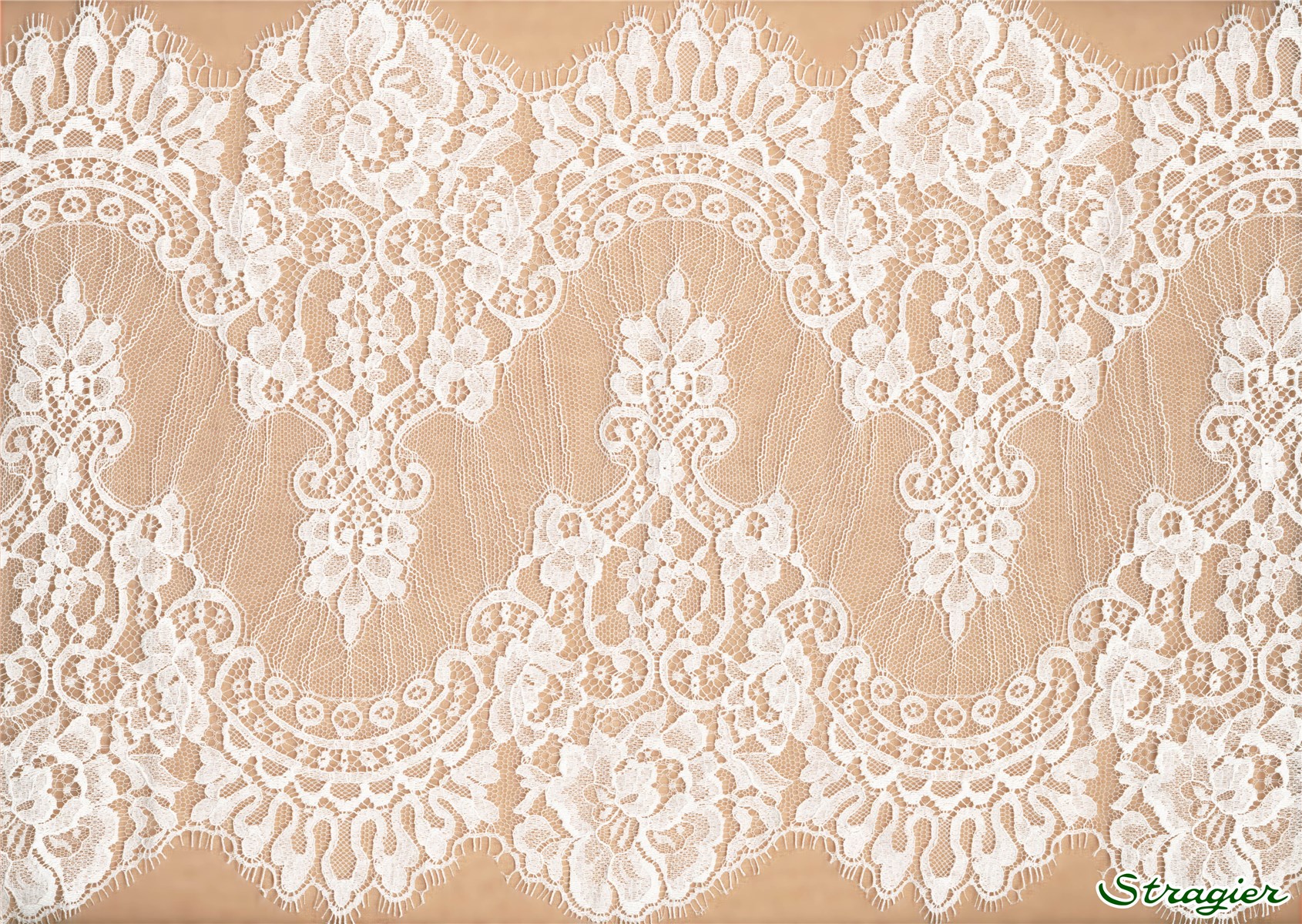 Dentelle de Calais - Antonina - Ivoire Clair Stragier - 30 cm