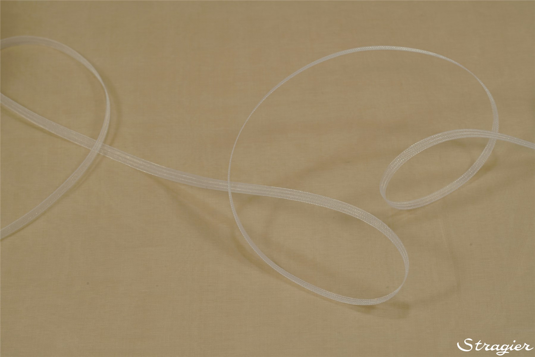 Horsehair braid - fine - without thread - Plain - Blanc - 4 mm
