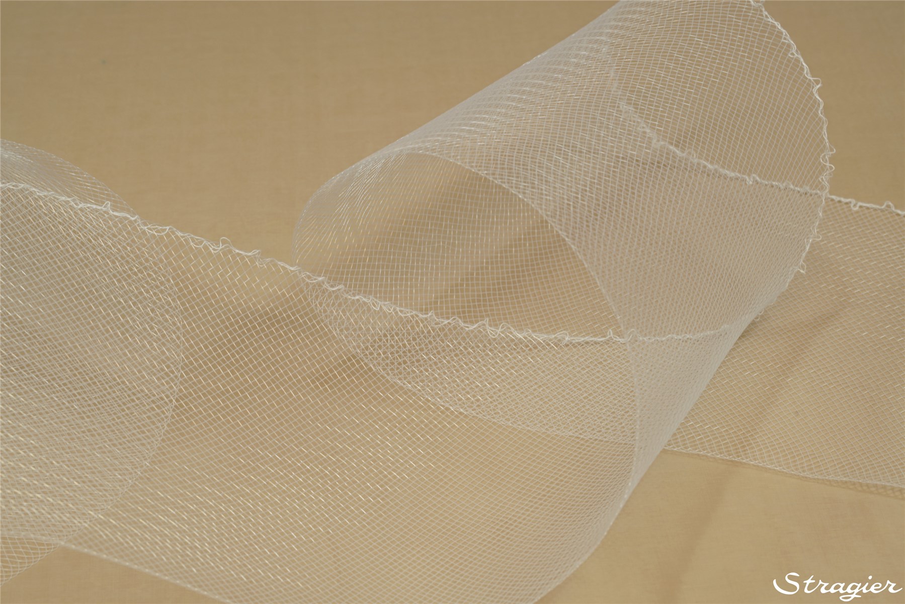 Horsehair braid - coarse - with thread - Plain - Blanc - 170 mm