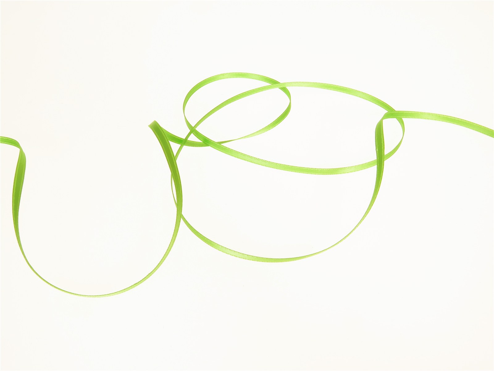 Double Face Satin Ribbon - Plain - 813 Spring Green - 3 mm