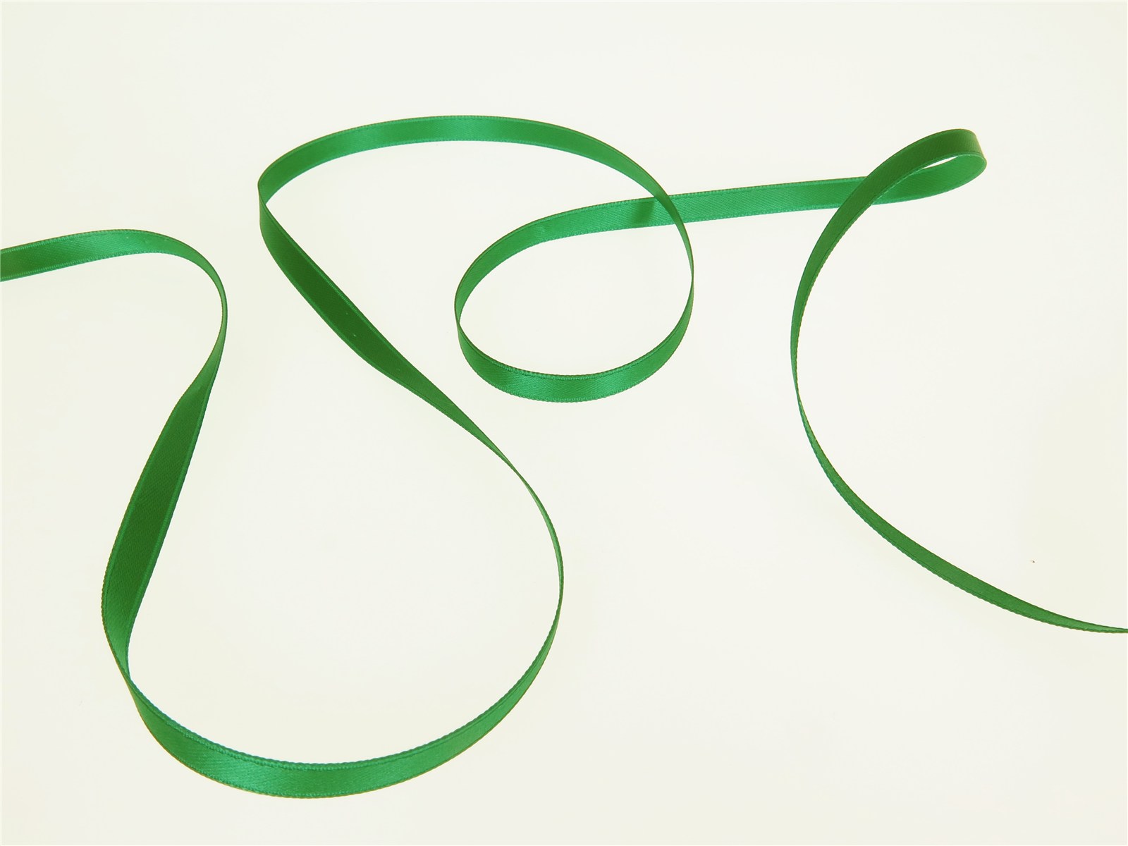 Double Face Satin Ribbon - Plain - 18 Emeraude - 6 mm