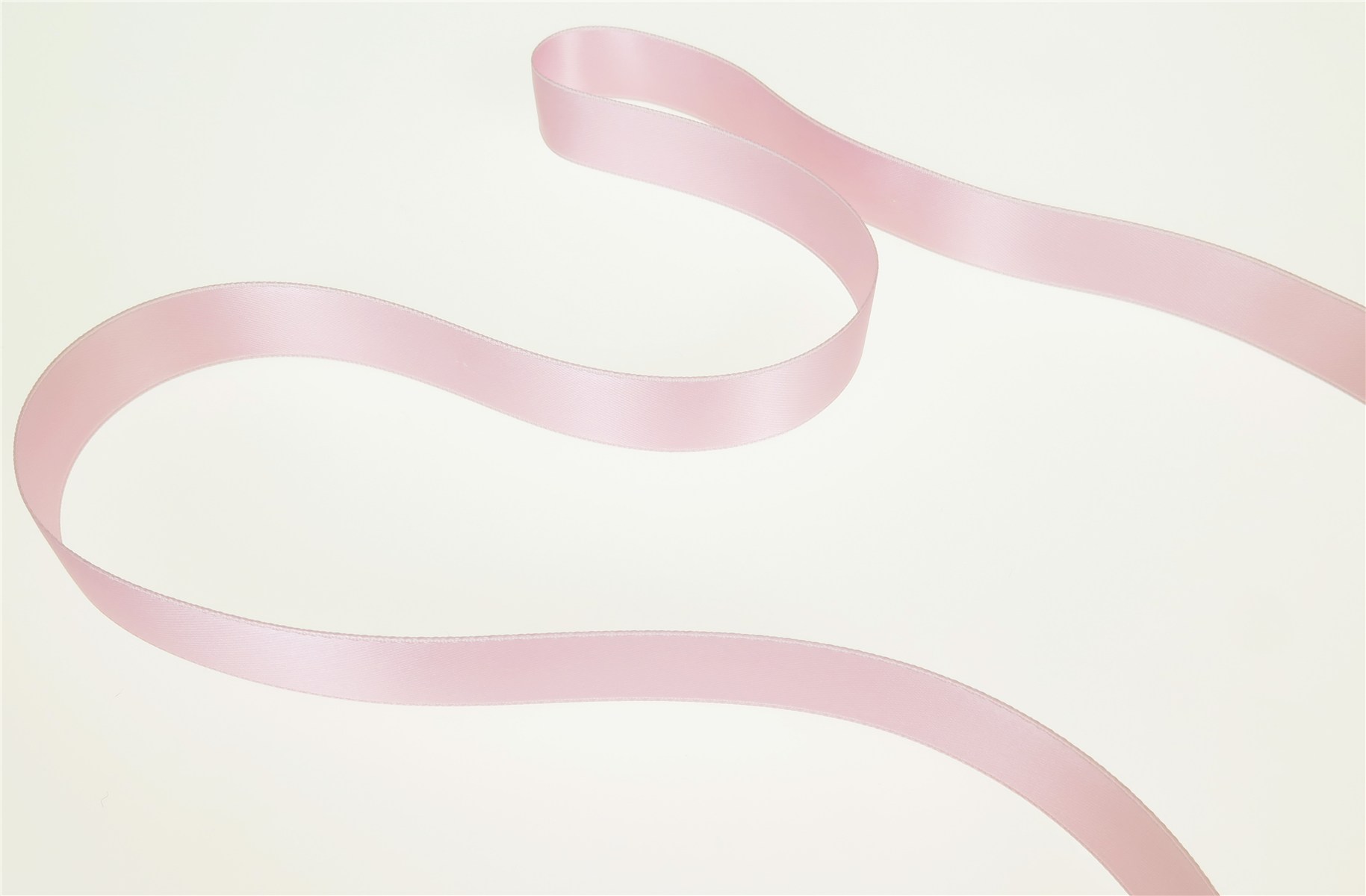 Double Face Satin Ribbon - Plain - 225 Almond Blossom - 16 mm