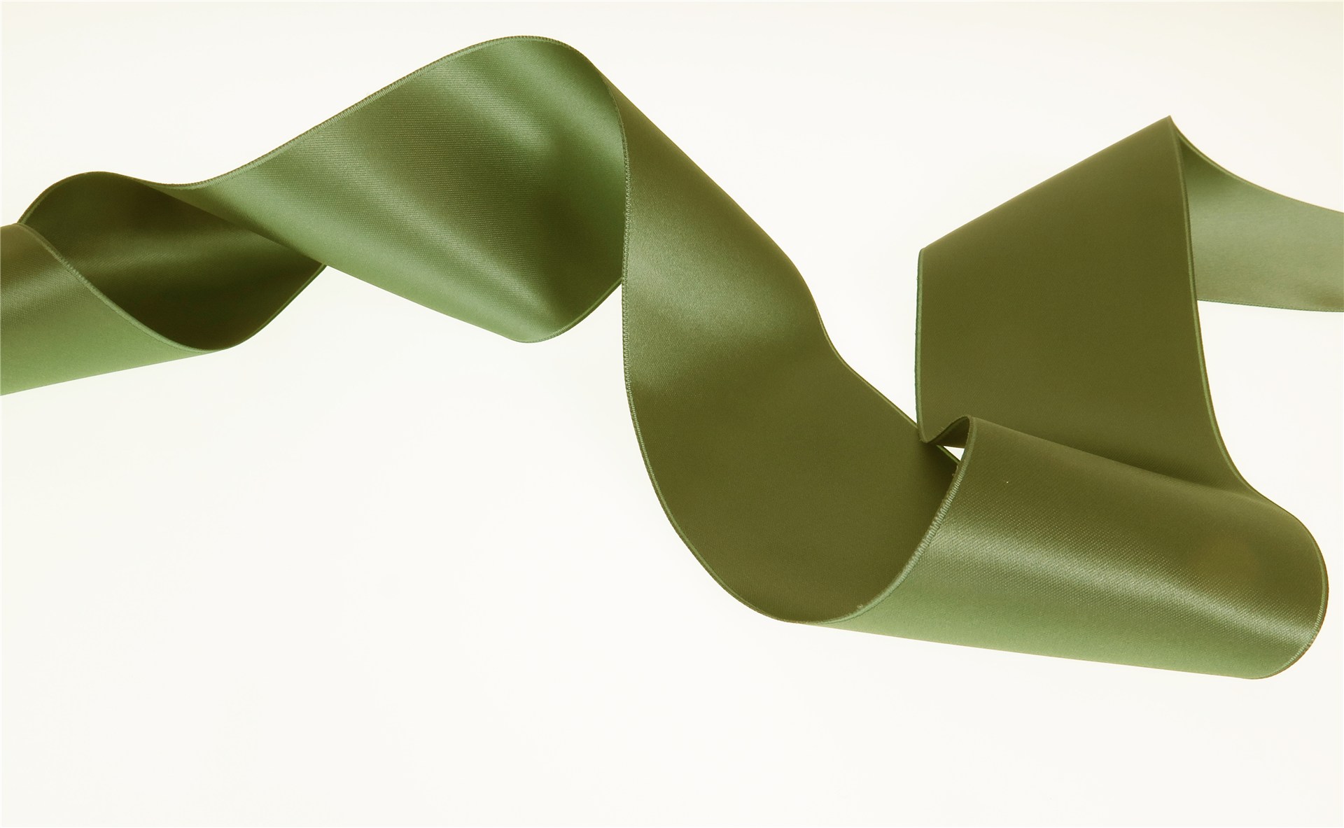 Double Face Satin Ribbon - Plain - 858 Mango Green - 70 mm