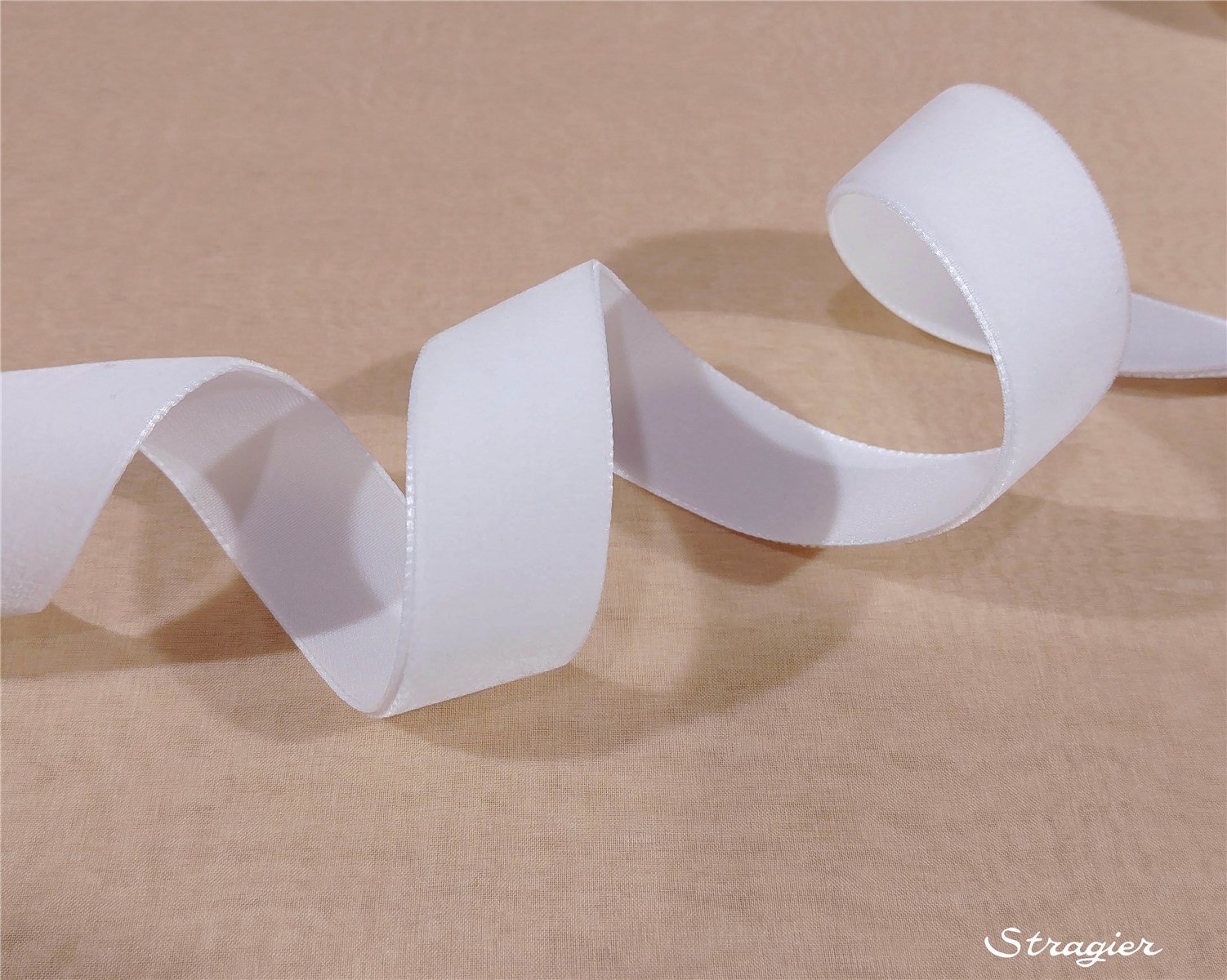 Ruban Velours - uni - 607 Ecru - 36 mm