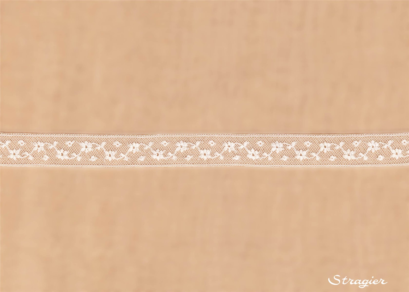 Fine Dentelle à l'ancienne - 011297 - Ivoire - 16 mm