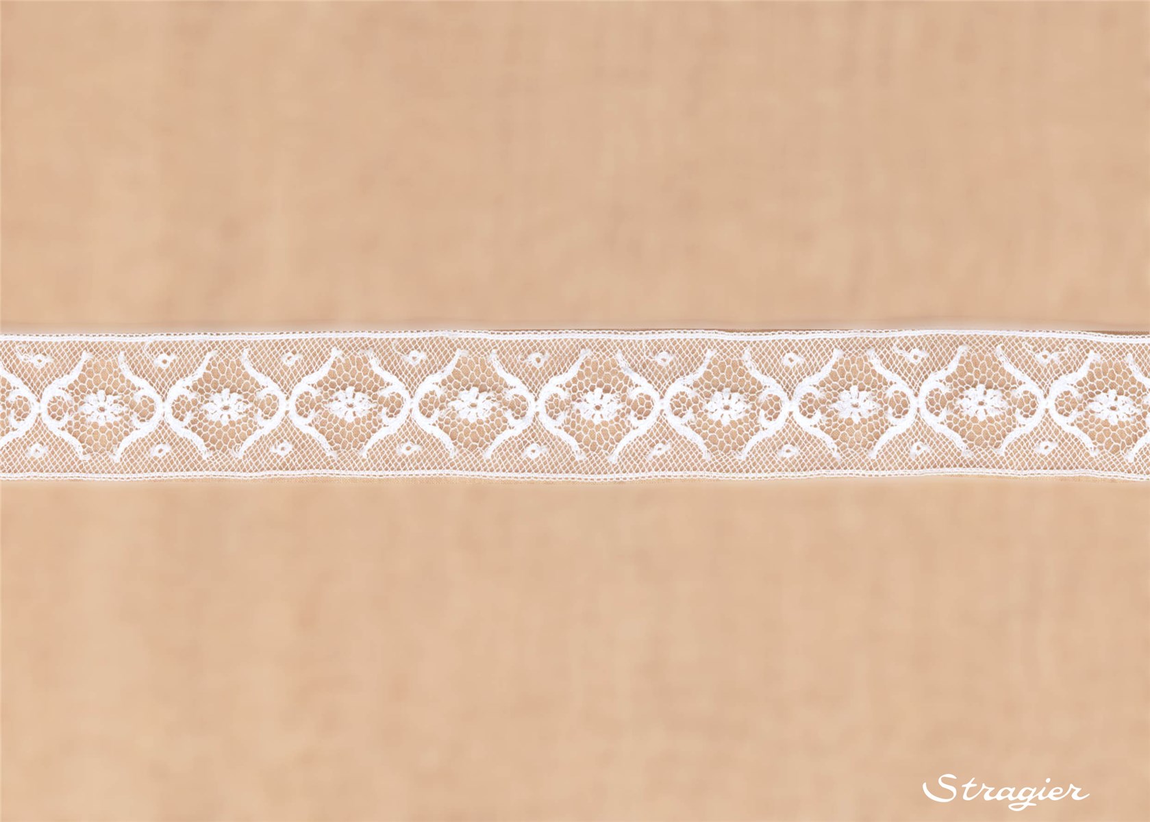 Fine Dentelle à l'ancienne - 011299 - Blanc - 28 mm