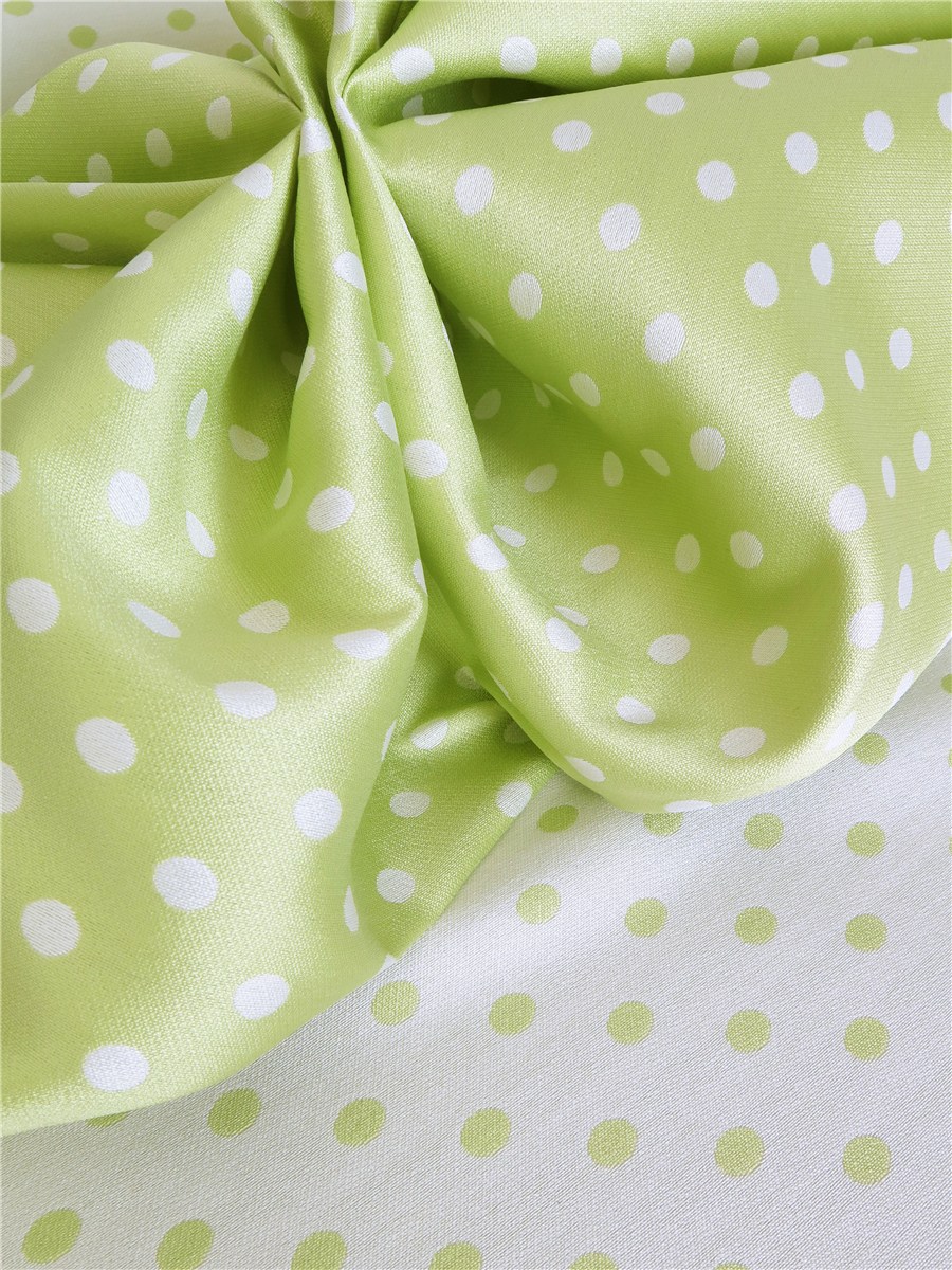 Double Silk - soft - Pois 9 mm - Blanc doux / Vert Anis